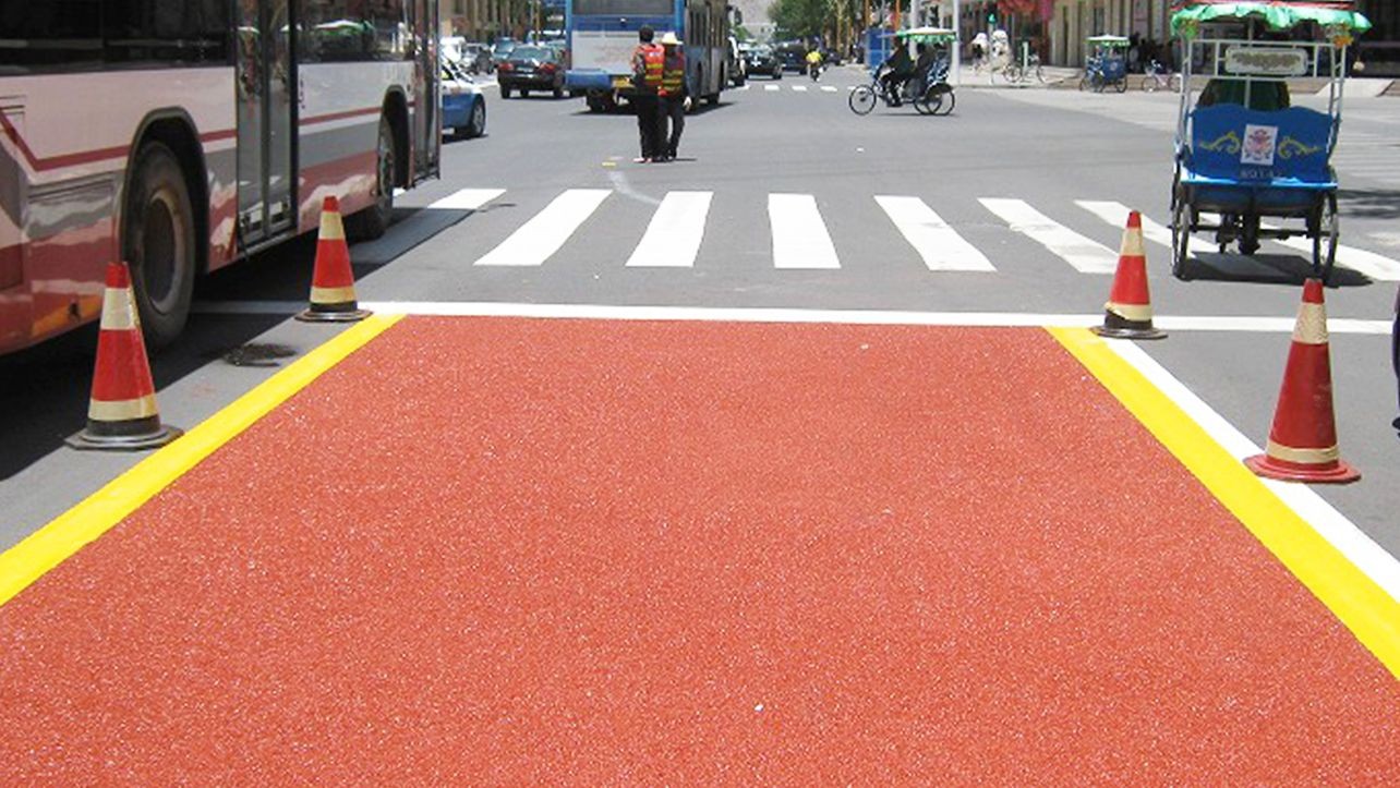 彩色陶瓷顆粒防滑路面鋪裝_案例推薦_A7
